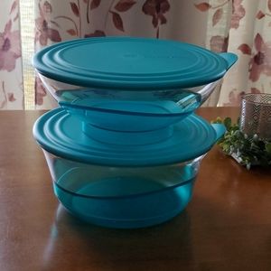 Tupperware set of serving bowls with lids